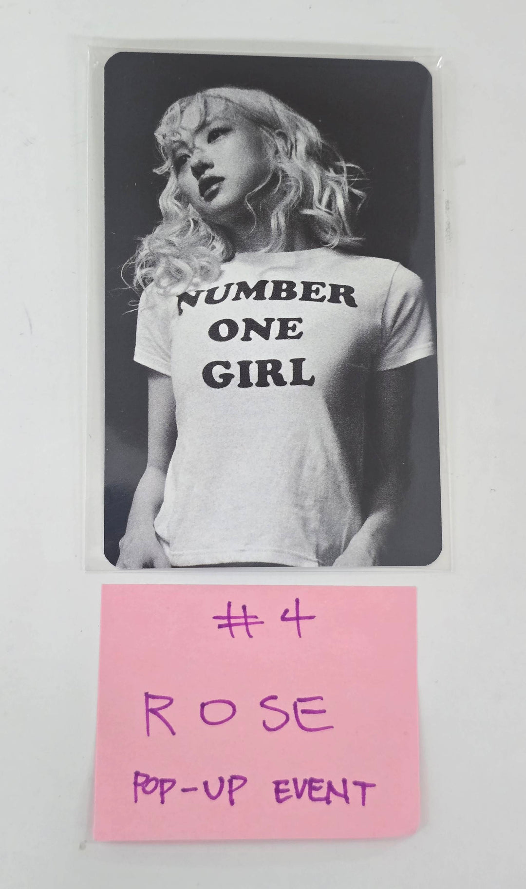 ROSE (of Black Pink) - Pop-Up Event Photocard [26.1.28]