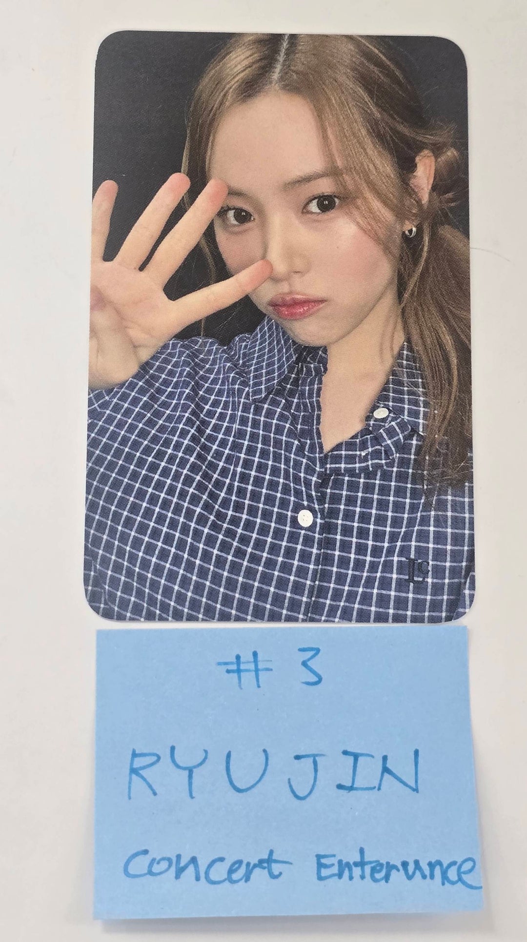 ITZY "ON AIR" - Concert Enterance Photocard [26.1.29]