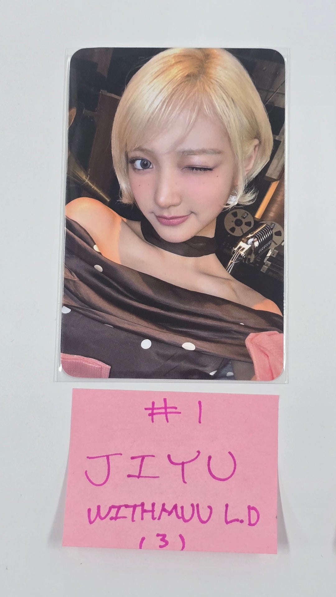 KiiiKiii "Delulu Pack" - Withmuu Lucky Draw Event Photocard [26.02.02]