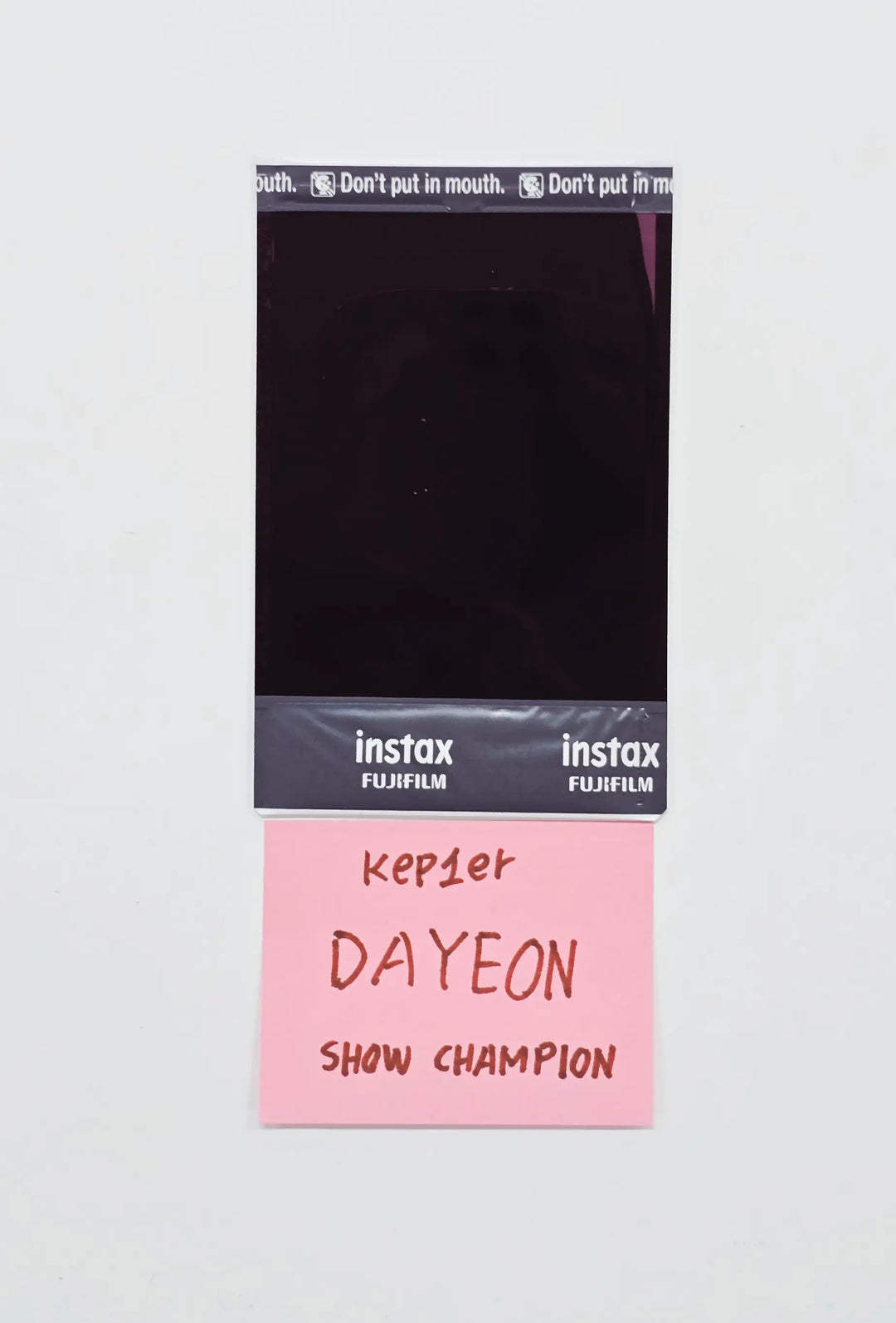DAYEON (of Kep1er) - Hand Autographed(Signed) Polaroid [26.05.13]