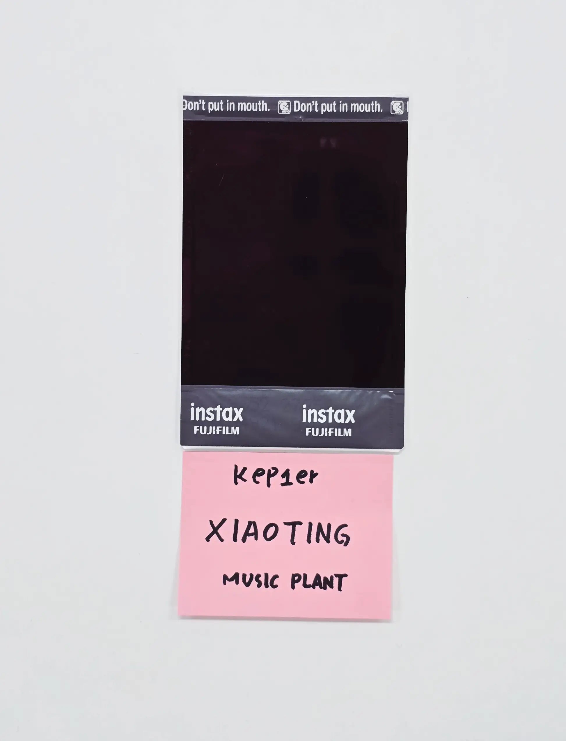 XIAOTING (of Kep1er) - Hand Autographed(Signed) Polaroid [26.05.13