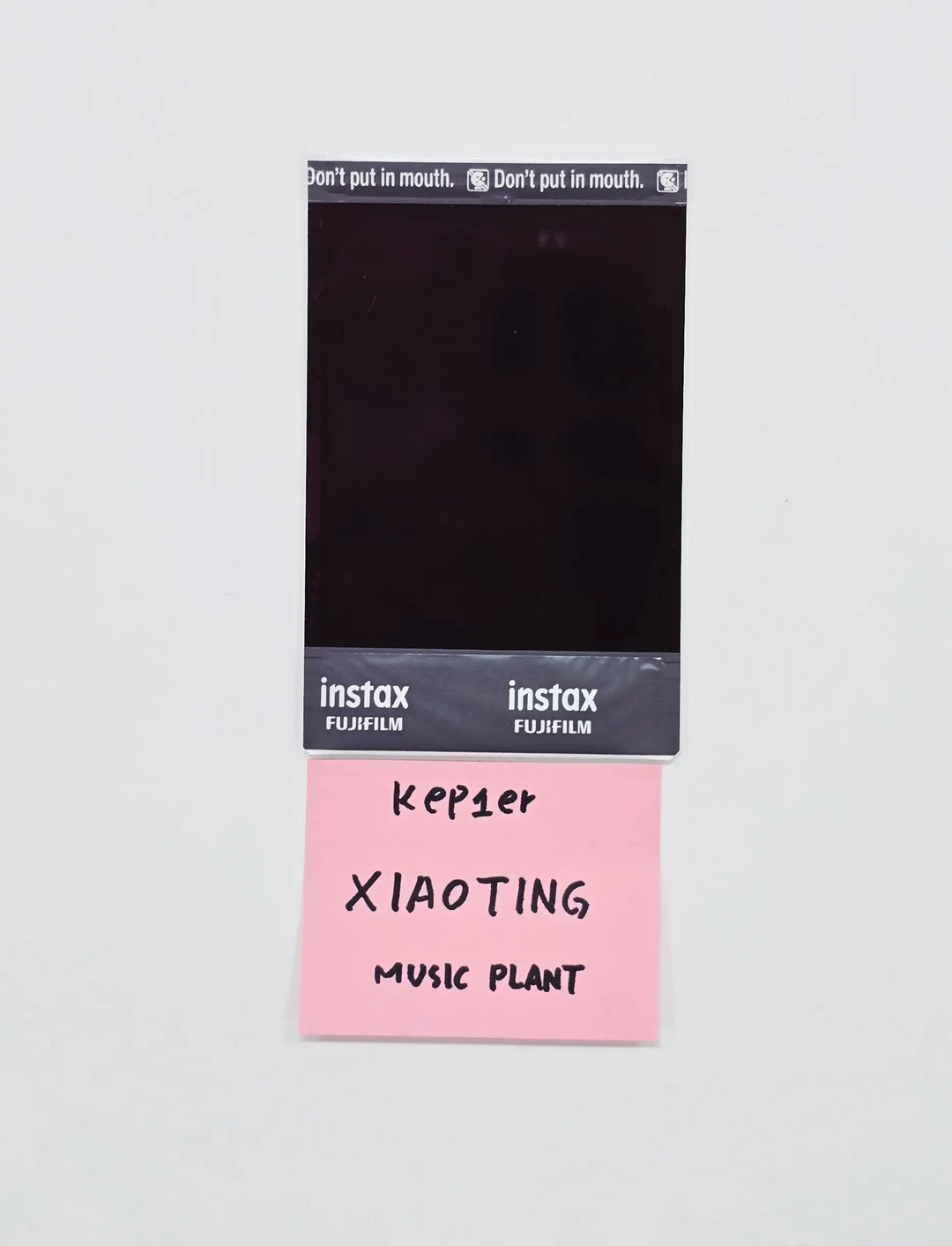 XIAOTING (of Kep1er) - Hand Autographed(Signed) Polaroid [26.05.13]