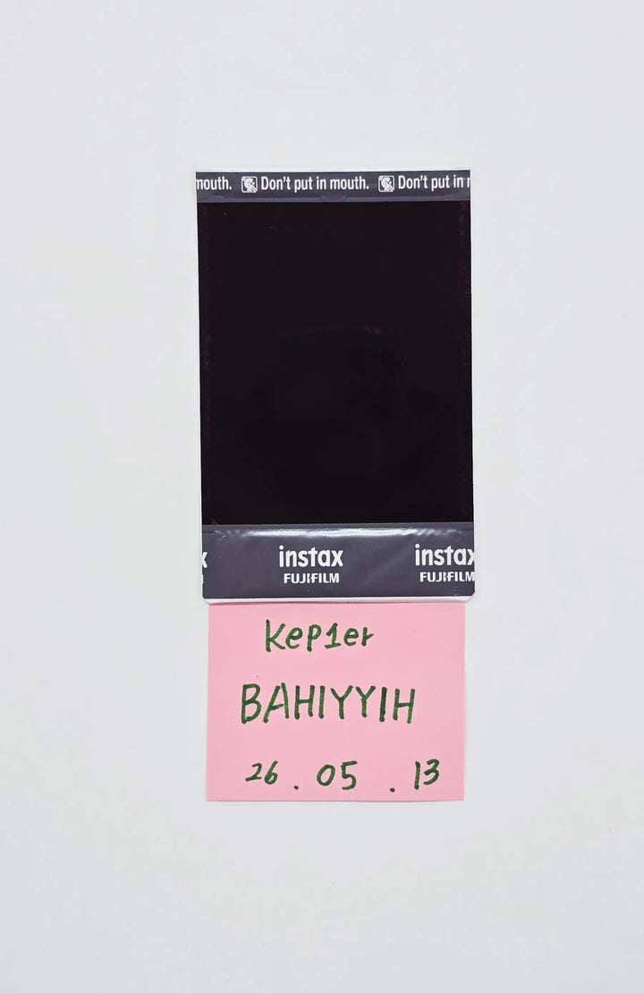 BAHIYYIH (of Kep1er) - Hand Autographed(Signed) Polaroid [26.05.13]