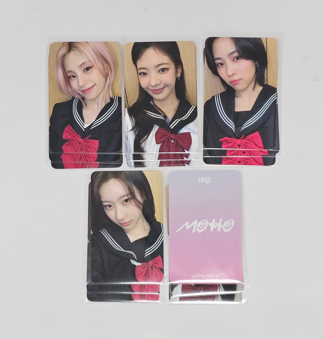 ITZY "Motto" - Withmuu Fansign Event Photocard [26.06.10]