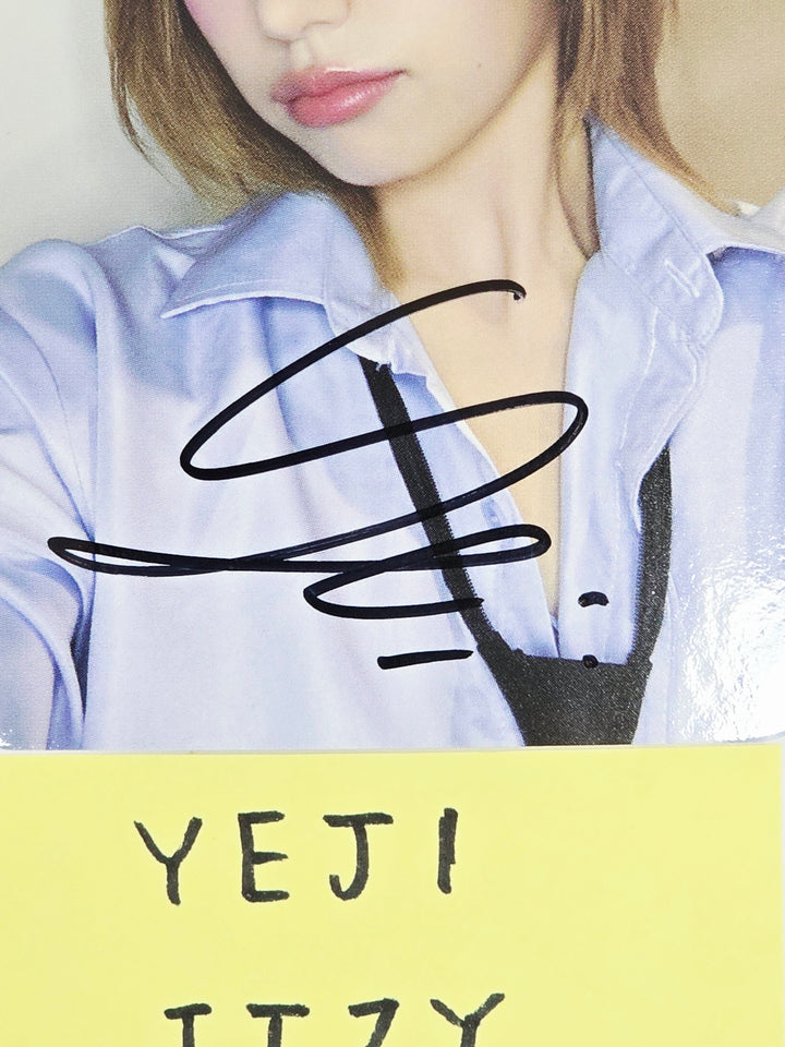 YEJI (of ITZY) "Moto" - Hand Autographed(Signed) Photocard [26.08.26]