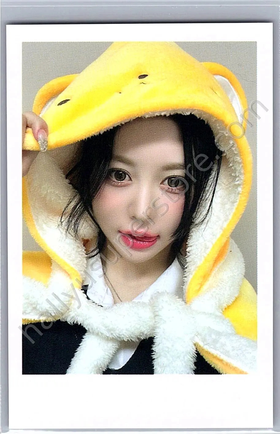 tripleS - Hyerin - Performante fansign jump up polaroid round 7