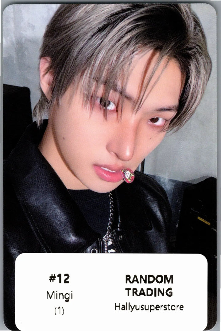 ATEEZ - "MIGHTEEZ Rock The Stage" POP-Store Random Trading Photocard [26.09.18]