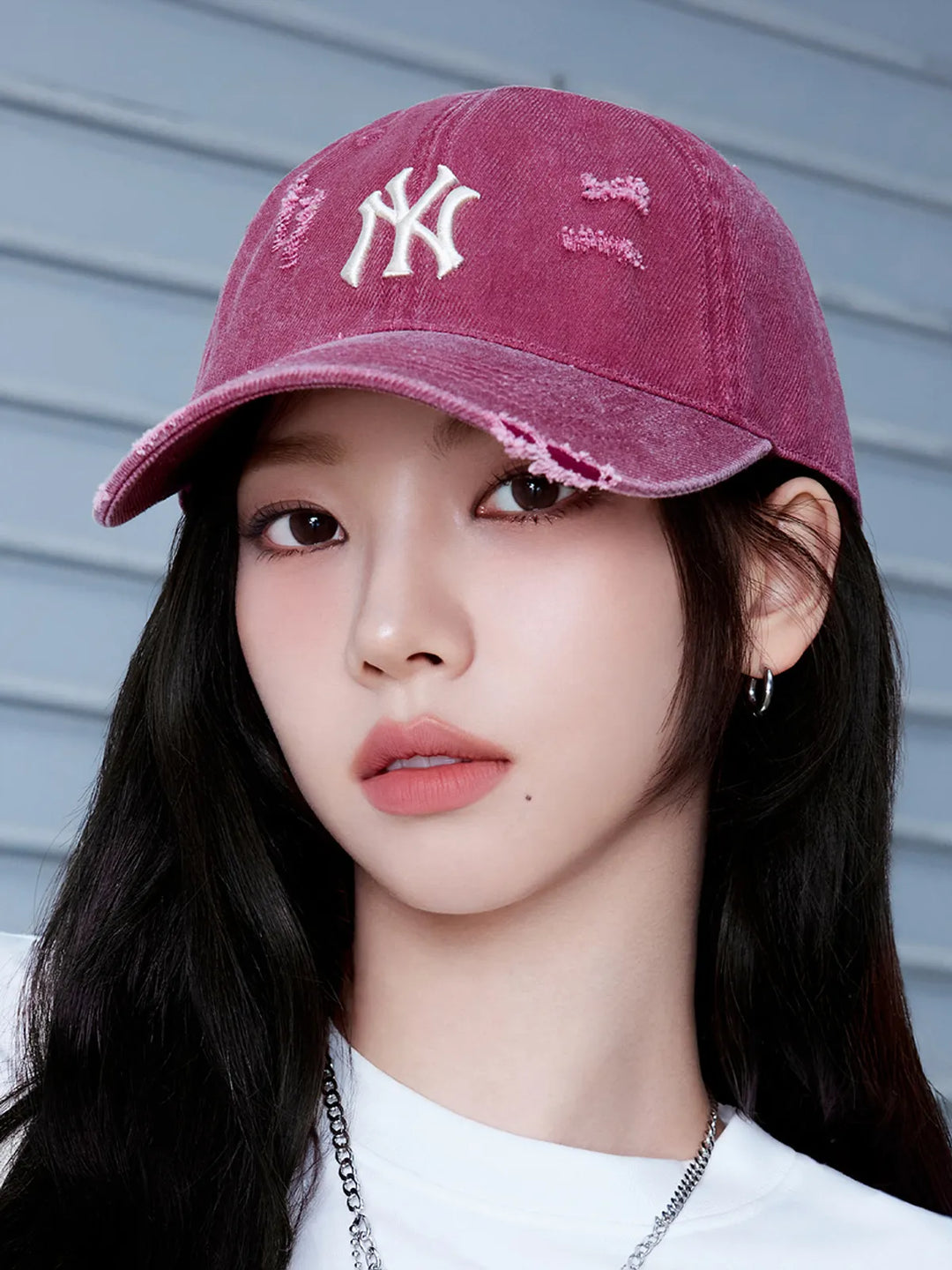 ** [Pre-Order] AESPA - Wearing KARINA Damage Washing Unstruck Ball Cap NY (Burgundy)