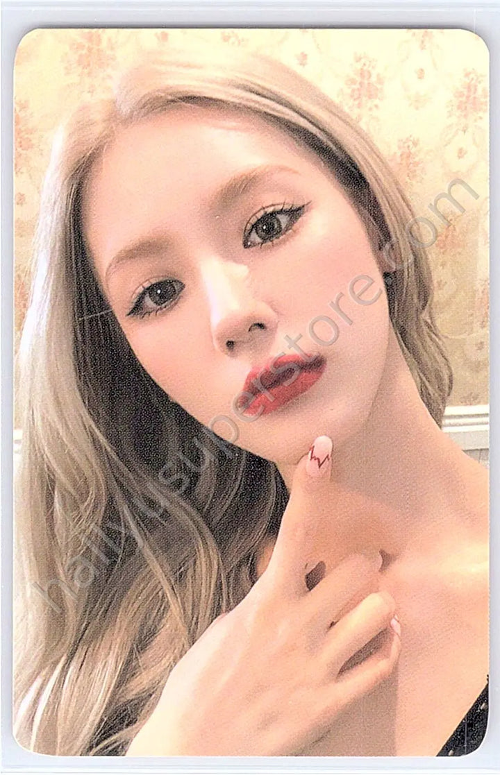 i-dle - Miyeon - I Love album photocard born version standard version