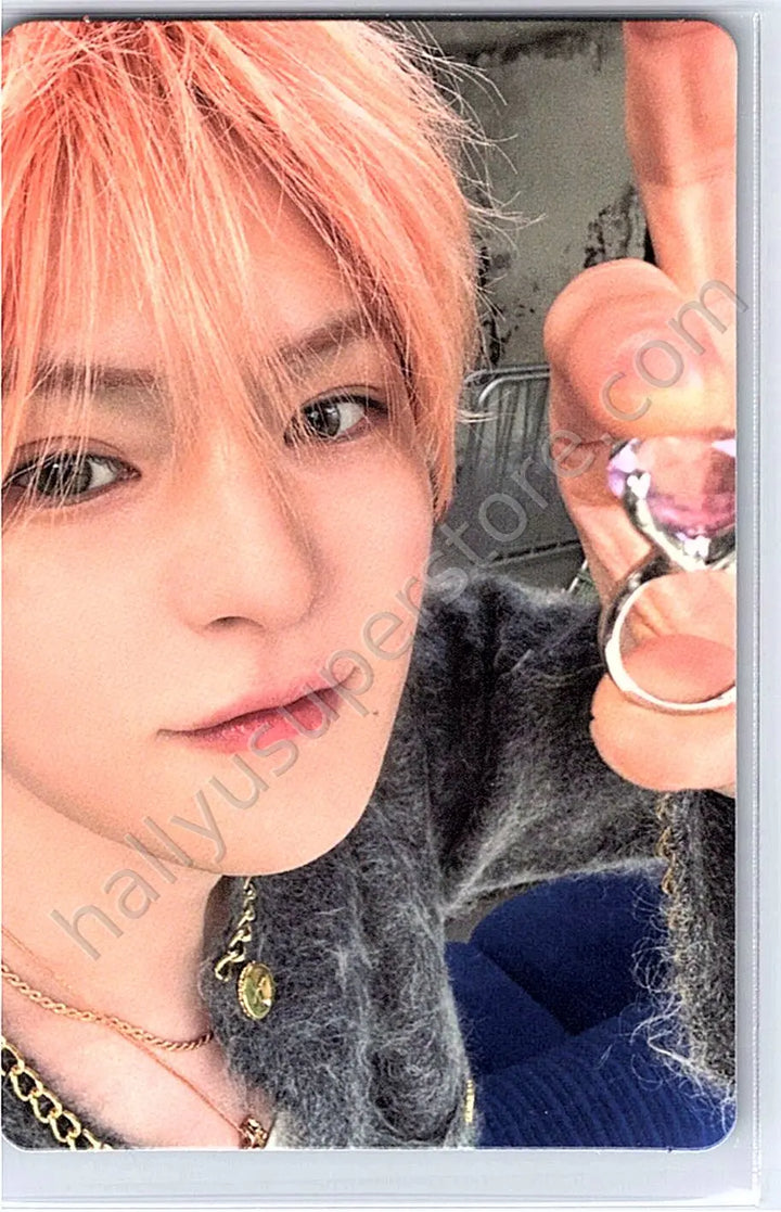 TREASURE - Yoshi - Pleasure album photocard green version photocard set