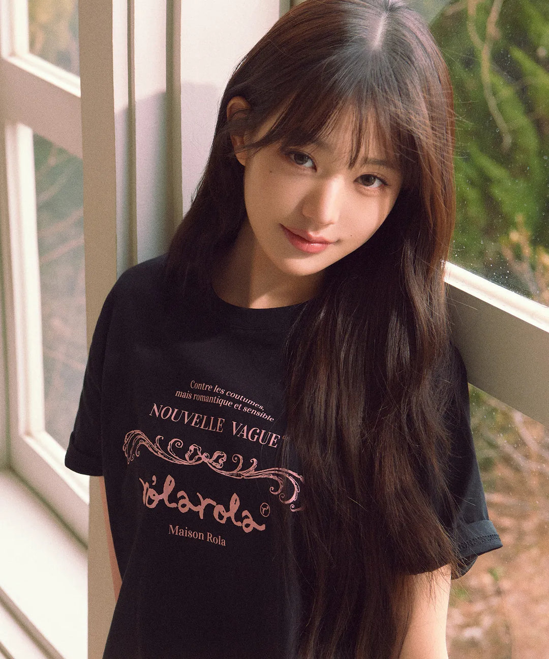 ** JANG WONYOUNG Pick (of IVE) - VINTAGE NOUVELLE LOGO HALF T-SHIRT BLACK