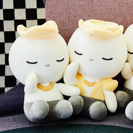 ** [Tradition] "Pensive Bodhisattva" Character Doll