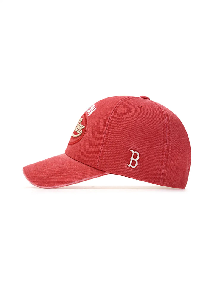 ** [Pre-Order] AESPA - Wearing KARINA Varsity Vintage Cursive Stitch Unstruck Ball Cap BOS (D.Red)