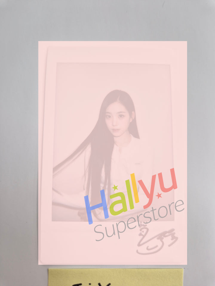 JiYeon (of TripleS) - Hand Autographed(Signed) Polaroid [26.02.19]