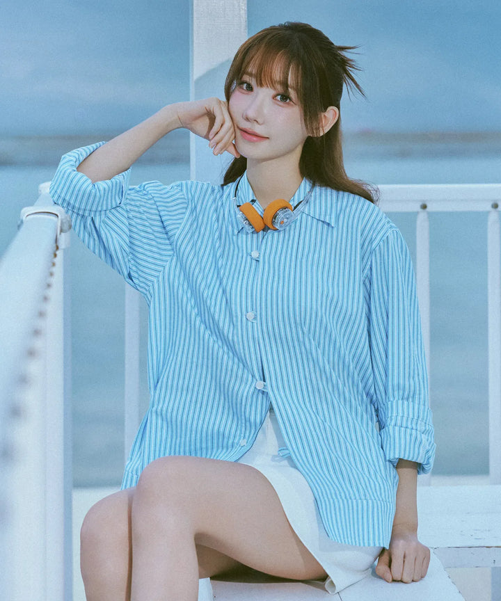 **QWER -Magenta Ocean Stripe Flared Shirt [Blue]