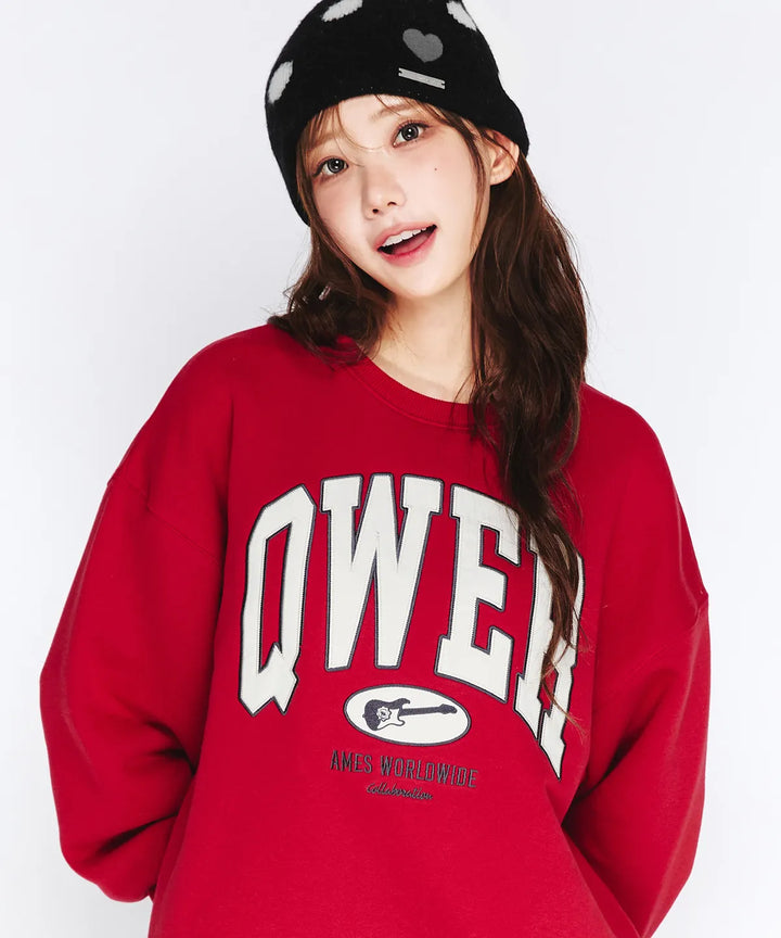**QWER -Ames-Worldwide  BASIC APPLIQUE SWEATSHIRT RED