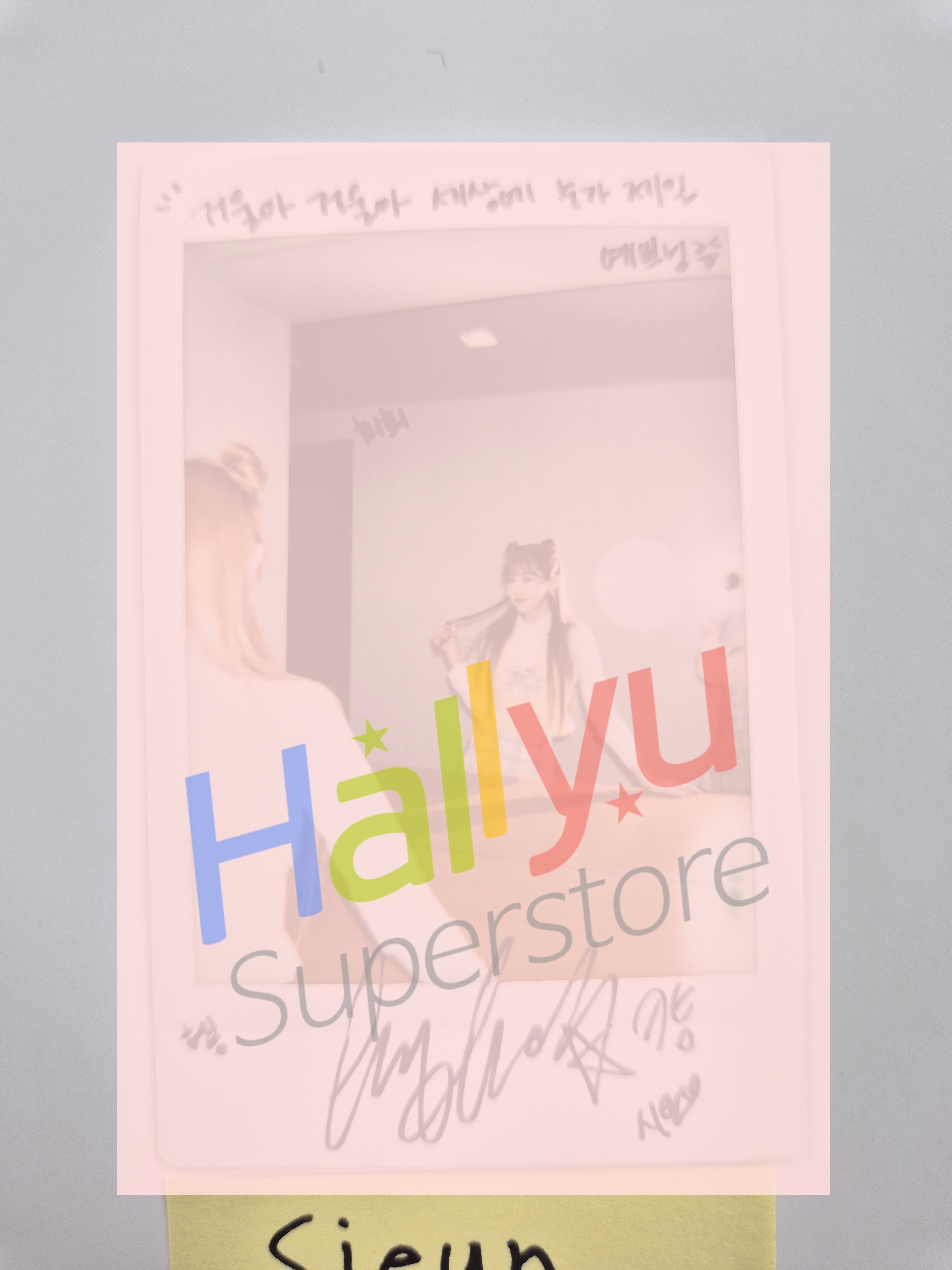 Sieun (of StayC) - Hand Autographed(Signed) Polaroid [26.02.19