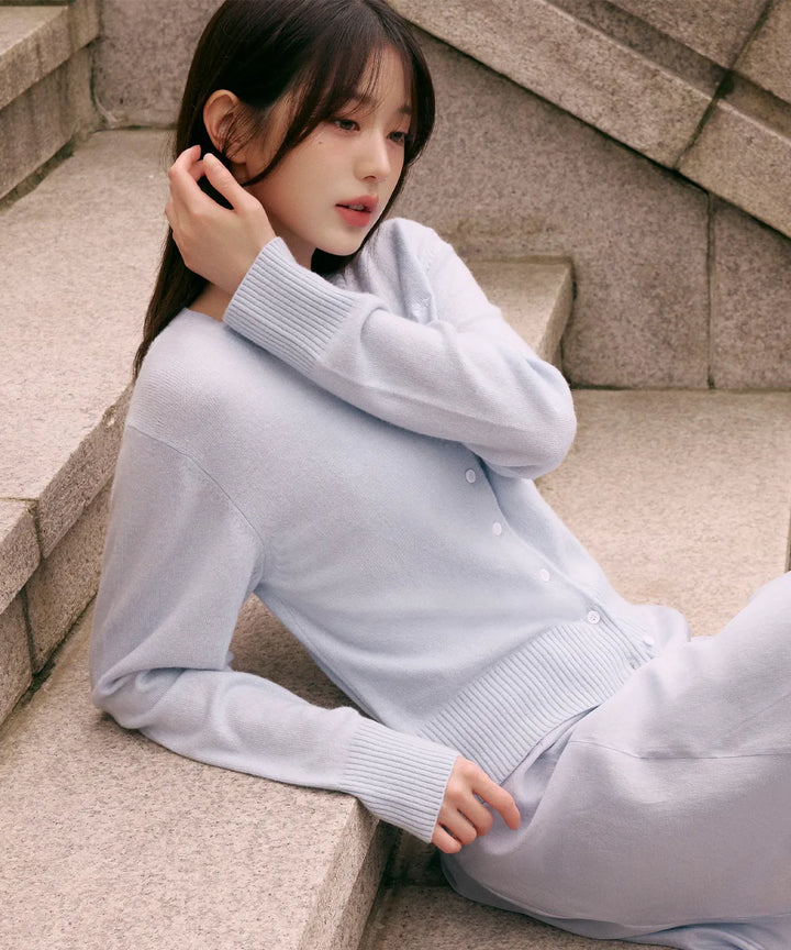 ** JANG WONYOUNG Pick (of IVE) - CASHMERE BLENDED BASIC CARDIGAN LIGHT BLUE