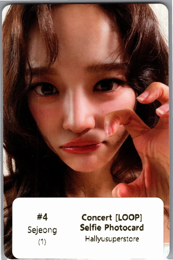 I.O.I - "2026 I.O.I Concert Tour: LOOP" Random Selfie Photocard [26.07.24]