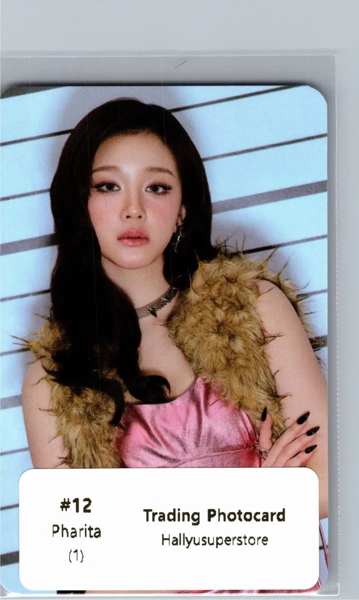 BABYMONSTER -"2026-27 BABYMONSTER WORLD TOUR" [CHOOM] Pop-Up Store Random Trading Photocard (1) [26.06.22]