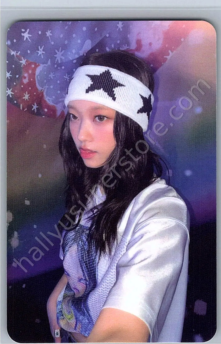 NewJeans - Haerin - Supernatural album photocard cross bag version haerin version