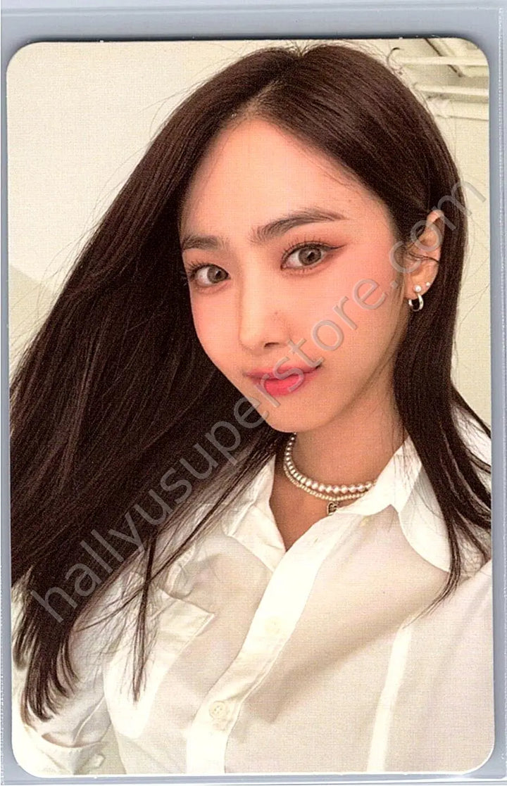 VIVIZ - SinB - The 1st ViviDayz fanclub merch photocard trading card