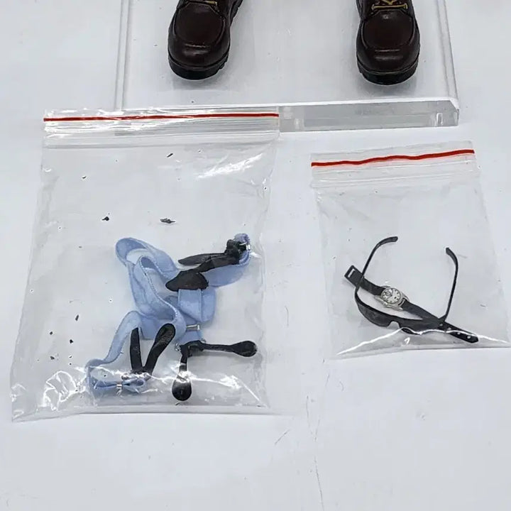 핫토이X 작가작 리캐 제임스본드 커스텀