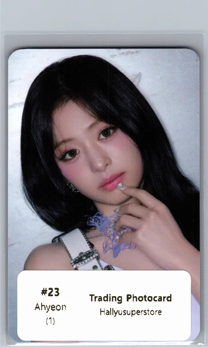 BABYMONSTER -"2026-27 BABYMONSTER WORLD TOUR" [CHOOM] Pop-Up Store Random Trading Photocard (2) [26.06.22]