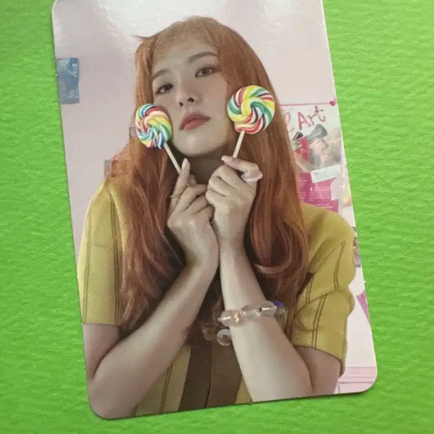 레드벨벳 슬기 퀸덤 앨포 포토카드 팝니다.