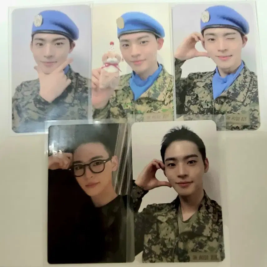 온앤오프 효진 메이사 포카