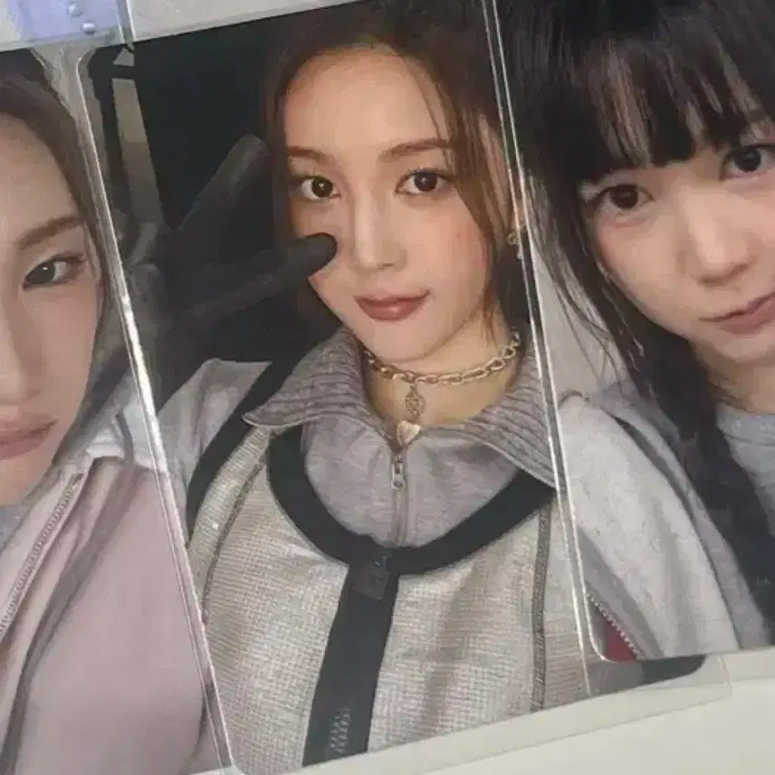 하투하 데뷔 쇼케이스 입장선물 에이나