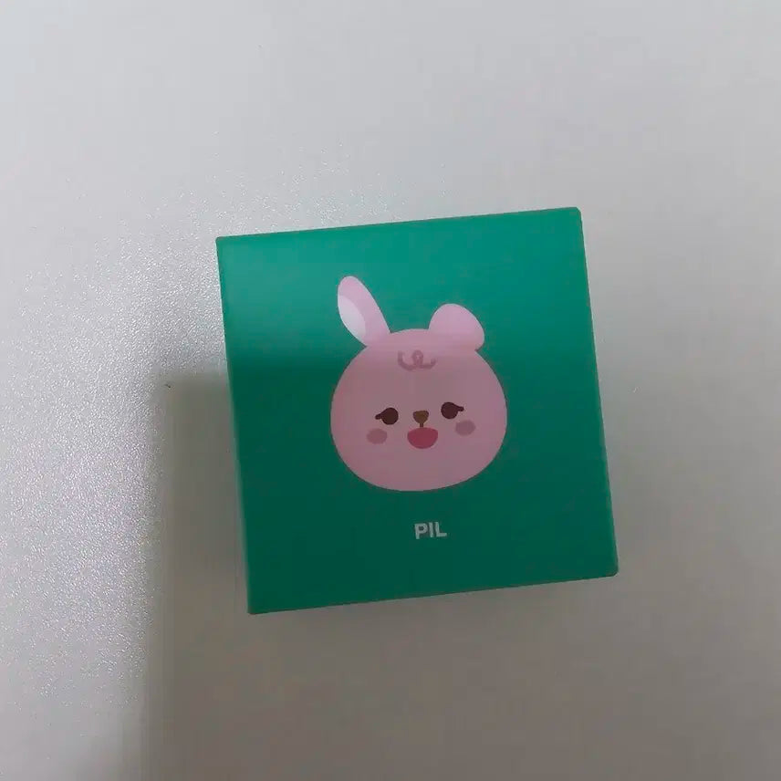 데이식스 데니멀즈  케이블홀더 필