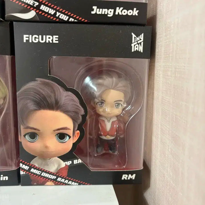 방탄 피규어 택포
