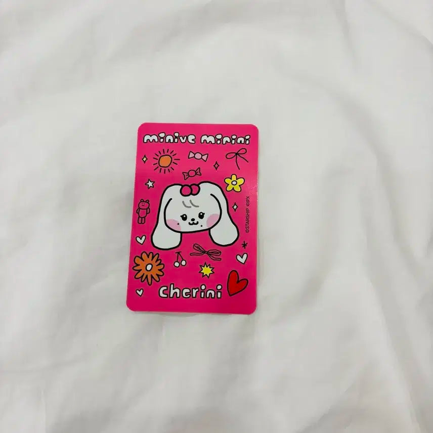 아이브 스위치 팝업 장원영 5만원 이상 구매 포카 팝니다.