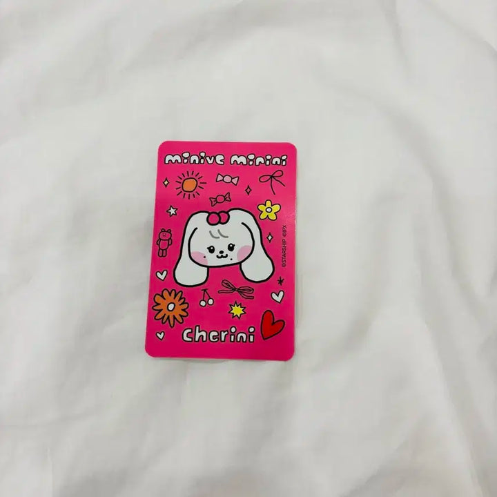 아이브 스위치 팝업 장원영 5만원 이상 구매 포카 팝니다.