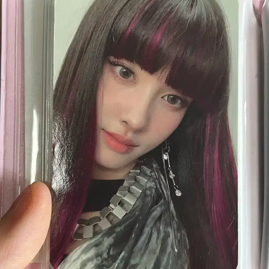 스테이씨 윤 쏘배드 포카