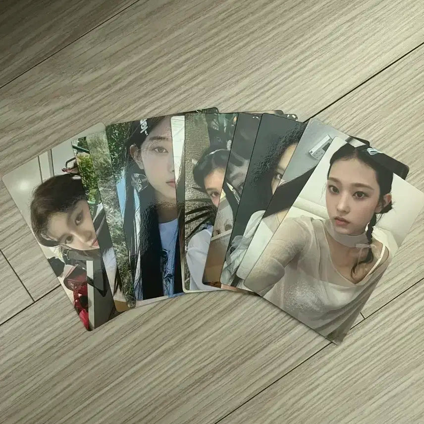 뉴진스 팝업 포카