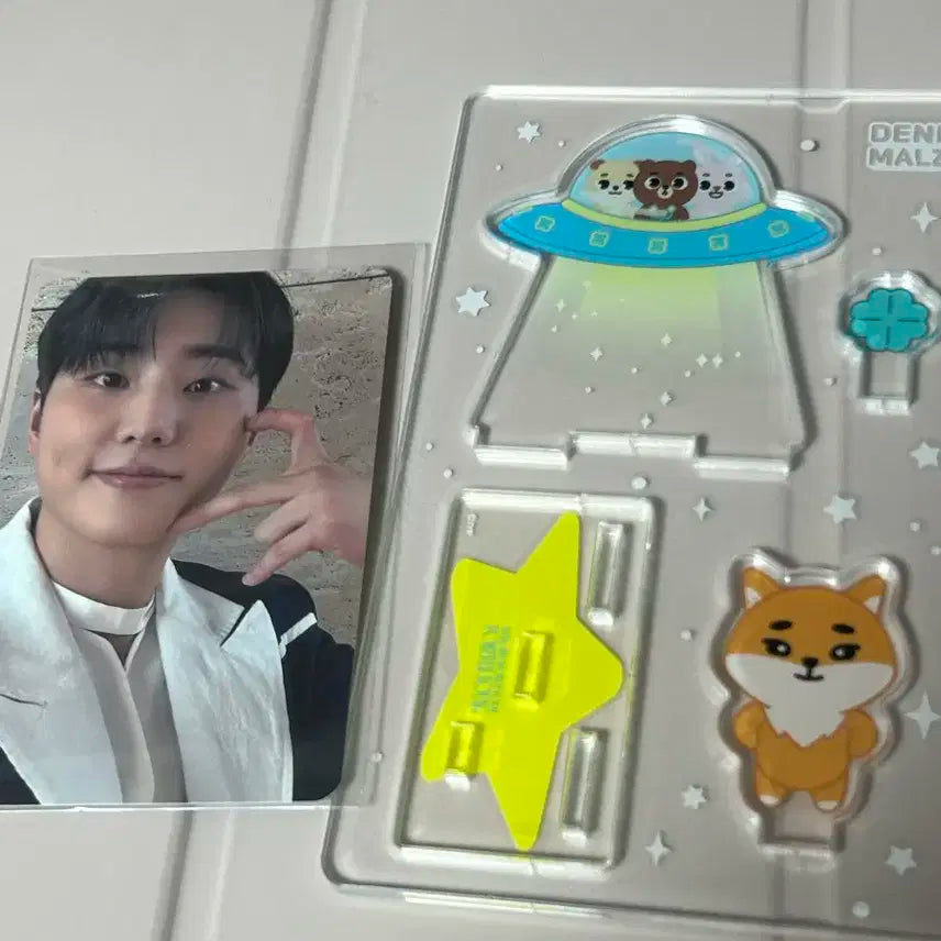 데이식스 영케이 아크릴