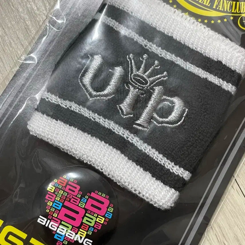 일본 VIP 공식 굿즈 리스트밴드 아대 핀버튼 뱃지