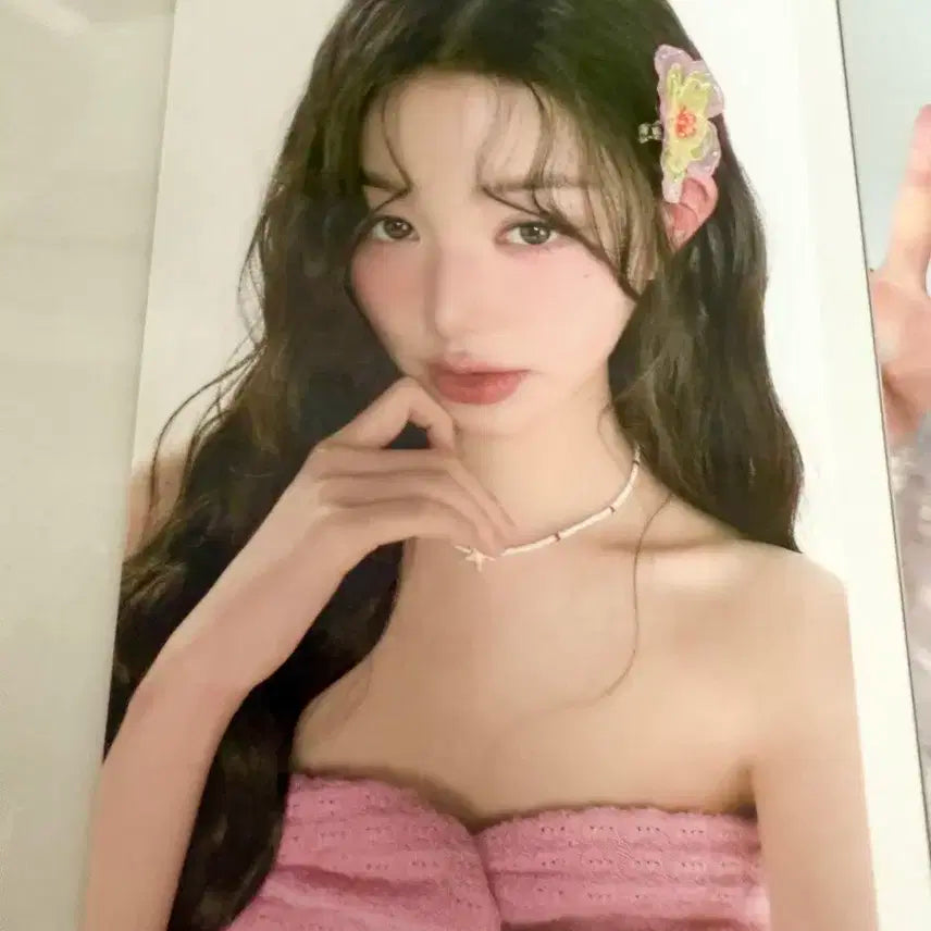 어뮤즈 장원영 포토카드 태닝 헬로키티 버전 BC버전