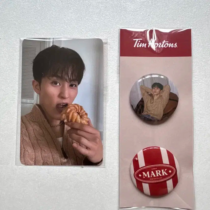 엔시티 마크 팀홀튼 콜라보 도넛세트 포카 핀뱃지 핀버튼 미개봉 양도