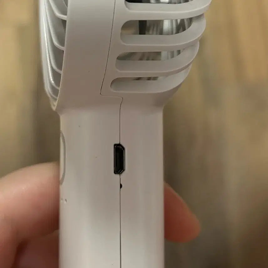 제로베이스원 제베원 손 선풍기