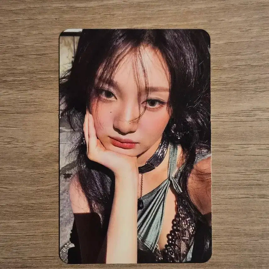 에스파 닝닝 포카 3000원 판매합니다.