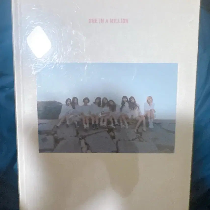 트와이스 dvd 백페이지 넘는 분량 씨디 액자사진 포함 거의 새것