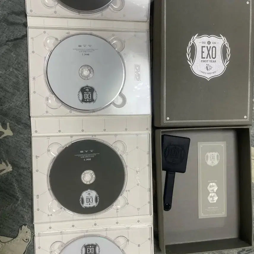 EXO's first box 엑소 퍼스트박스