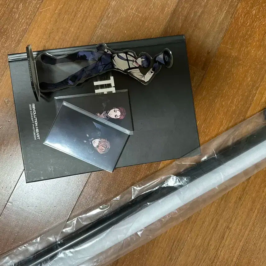 리레볼루션 하트 포토북, 포카, 족자봉, 아크릴 등신대