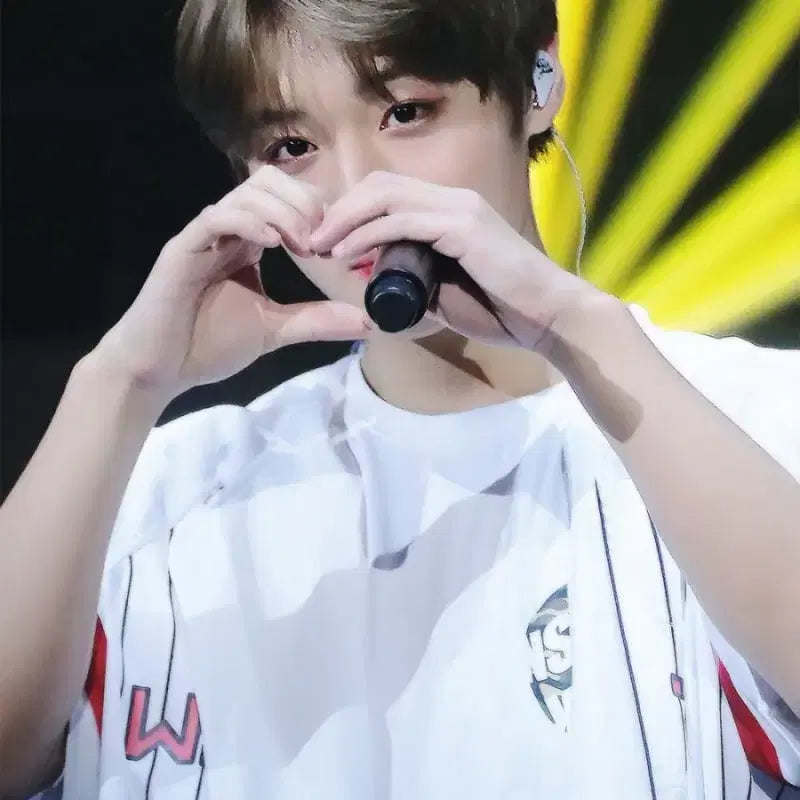 박지훈 20cm 솜인형 흑블리 감은 윙블리