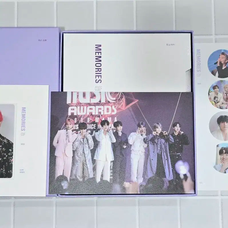 방탄소년단 2018 메모리즈 블루레이 풀셋 뷔포카 포함 BTS 2018