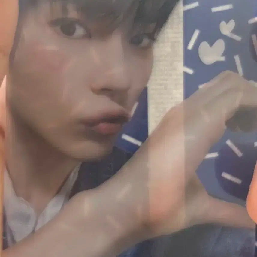 제로베이스원 제베원 더현대 팝업 성한빈 투명포카