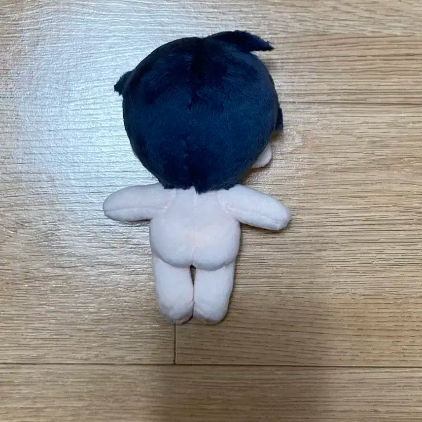 플레이브 인형